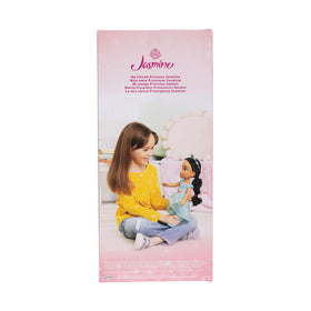 Disney Princess Jasmine posed with stand supports versatile pose-and-play sessions.