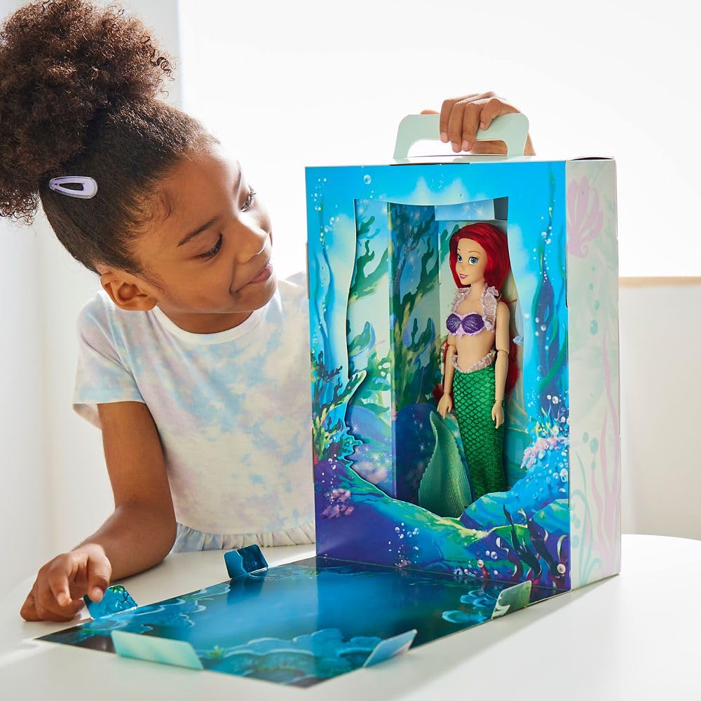Interactive packaging reveals undersea play space for immersive storytelling.