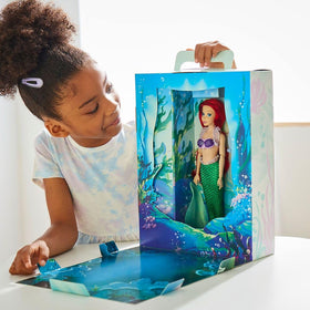 Interactive packaging reveals undersea play space for immersive storytelling.