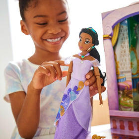 Disney Store Jasmine doll poseable features dynamic poses for creative scenes.