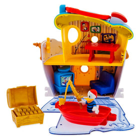 Disney Store rotating ship wheel enhances nautical pretend adventures for toddlers