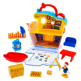Disney Store TV screen rotation offers changing scenes for engaging pretend play