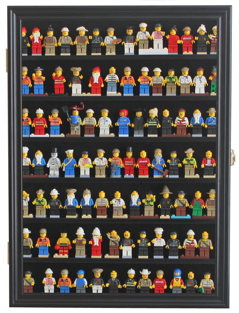 DisplayGifts felt interior background enhances display aesthetics.