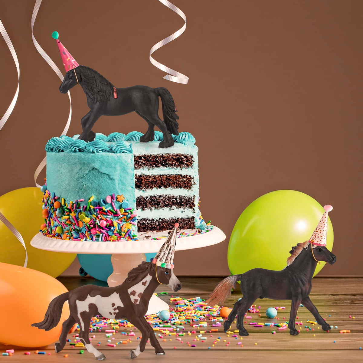 Divwa Knabstrupper mare with sturdy legs for indoor display
