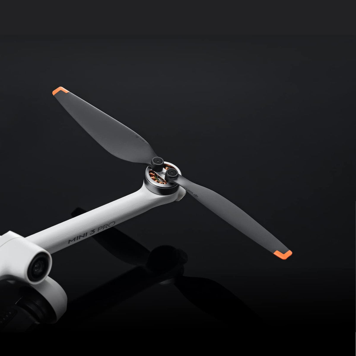 DJI propeller installation guide shows correct attachment to the arm for Mini 3 Pro and Mini 4 Pro.