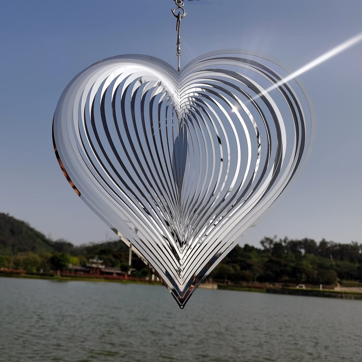 DJUAN heart wind spinner 12-inch offers clear visibility from distance