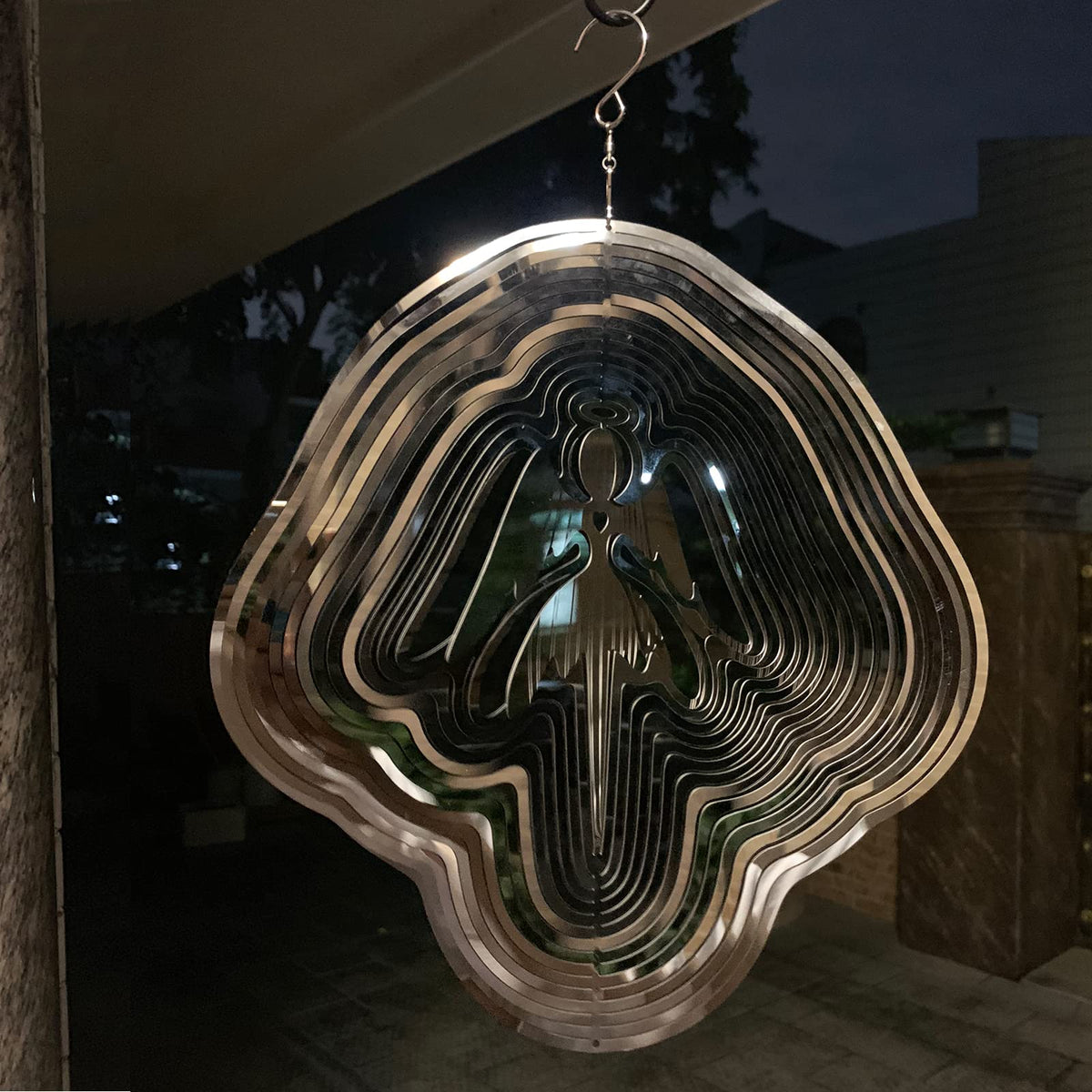 DJUAN lightweight angel wind spinner rotates in light breeze