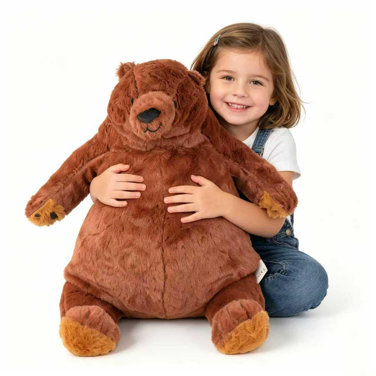 Djungelskog bear room-decor adds a cozy focal point