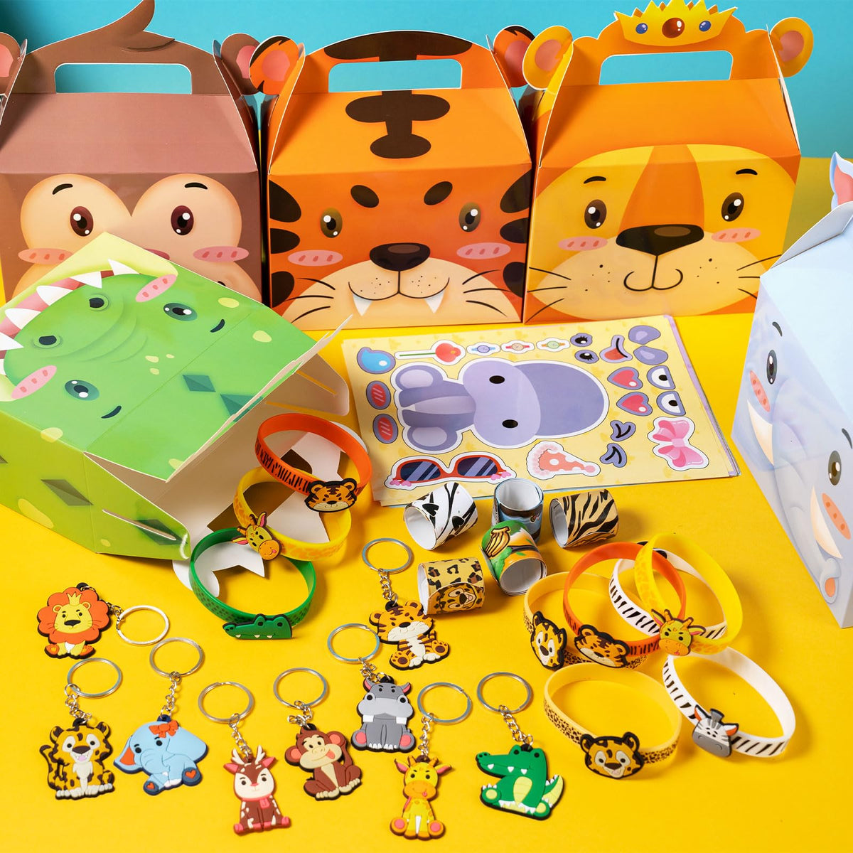 DMIGHT Animal keychains compact souvenirs for party keepsakes