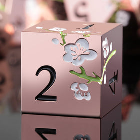 DNDND flower metal dice set D4: durable zinc alloy for reliable dice rolls.