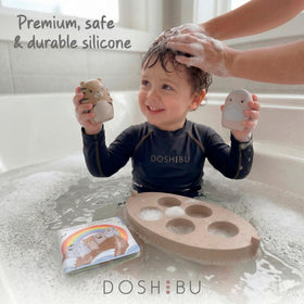 Doshibu Noah's Ark elephant toy supports fine motor play in water.