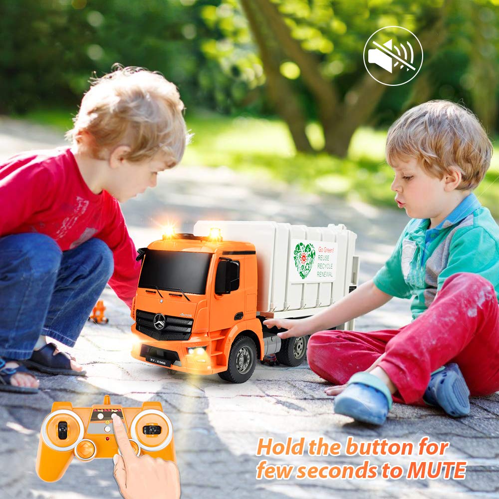 DOUBLE E four-wheel-drive chassis enables fast, stable movement on varied surfaces.