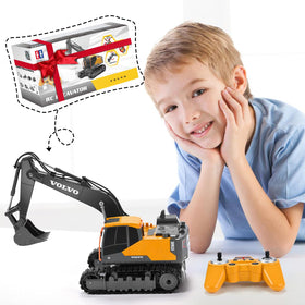 Double E Volvo RC excavator arrives gift-ready for construction fans.