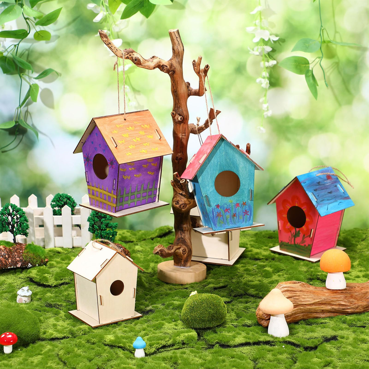 DoubleFill birdhouse includes hanging rope for versatile wall or tree display