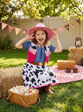 Doxrmuru pink bandana enhances cute cowgirl look for pretend play.