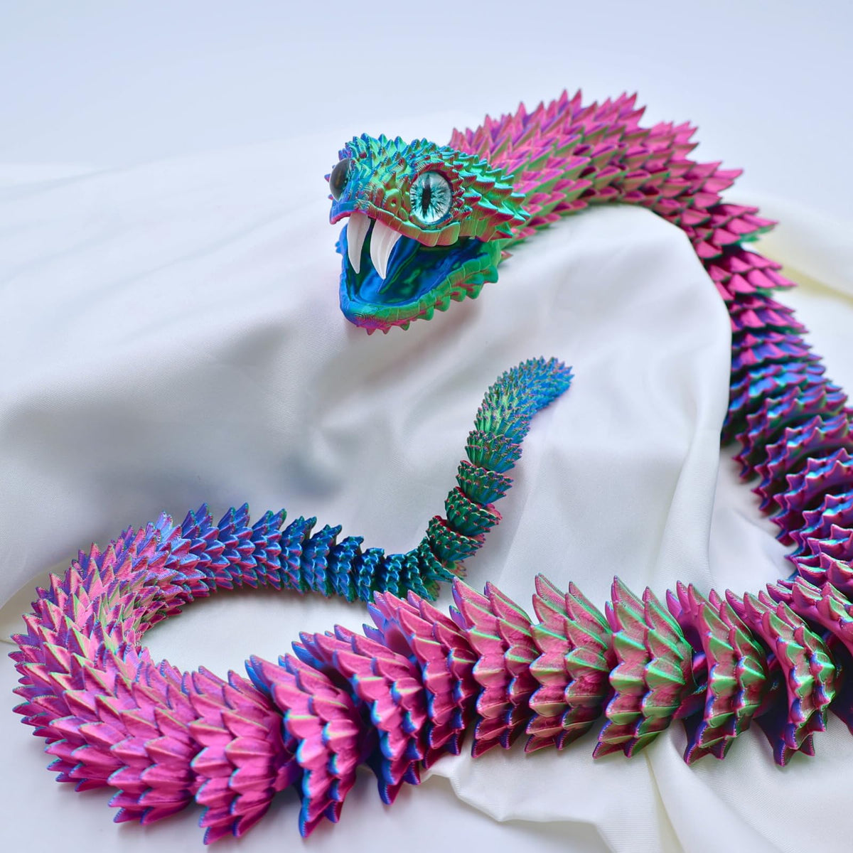 Dpcirk hinged-design snake invites interactive posing and play.