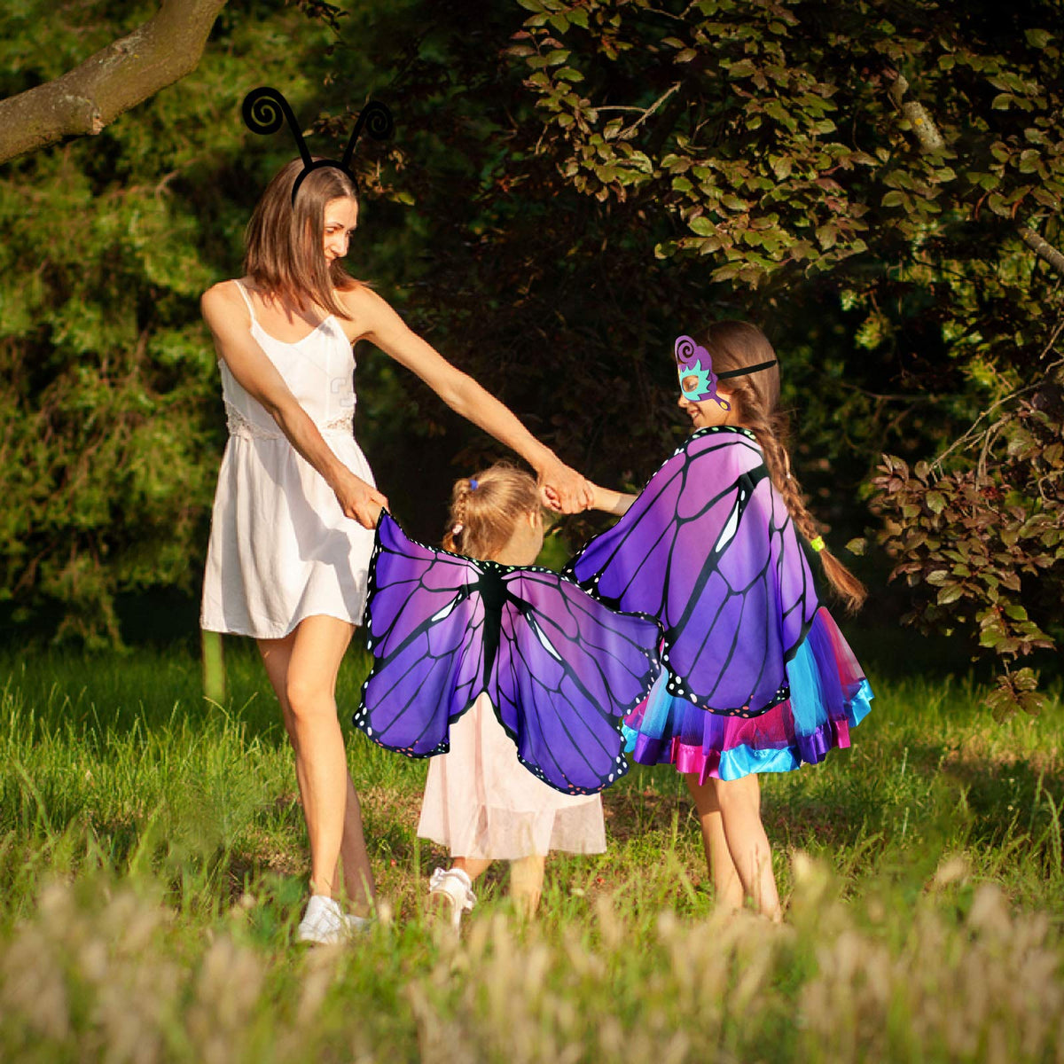 DQZ Butterfly Mask Purple completes the magical look with soft felt comfort for pretend play.