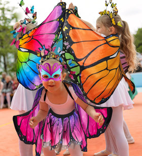 DQZ easy-care costume kit supports active kids during dress-up adventures.