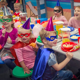 D.Q.Z Soft felt masks offer gentle comfort for pretend adventures.