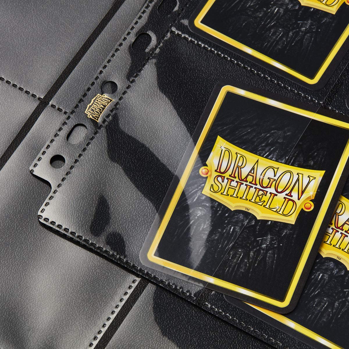 Dragon Shield Arcane Tinman AT-10301 Portfolio pocket detail highlighting soft-to-touch edges.