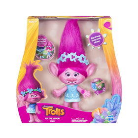 DreamWorks Trolls Poppy sings True Colors for a cheerful duet moment