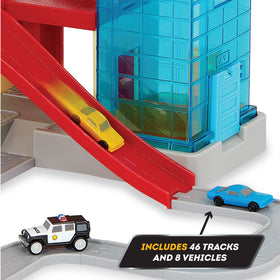 Driven by Battat movable elevator adds realistic vertical play.