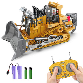 Dwi Dowellin bulldozer lights enhance realistic outdoor play.