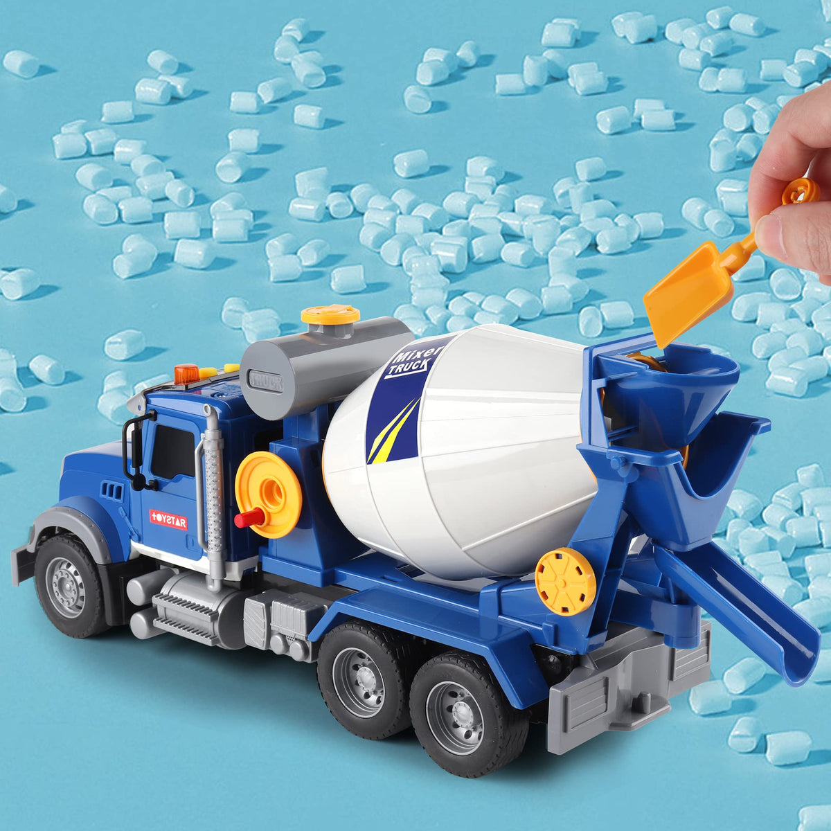Dwi Dowellin truck with lights and sounds boosts imaginative play.