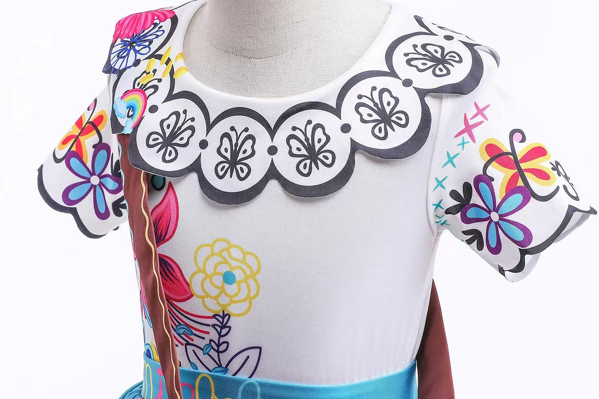 DYJJKM Mirabel costume sash detail: refined belt accents the waist