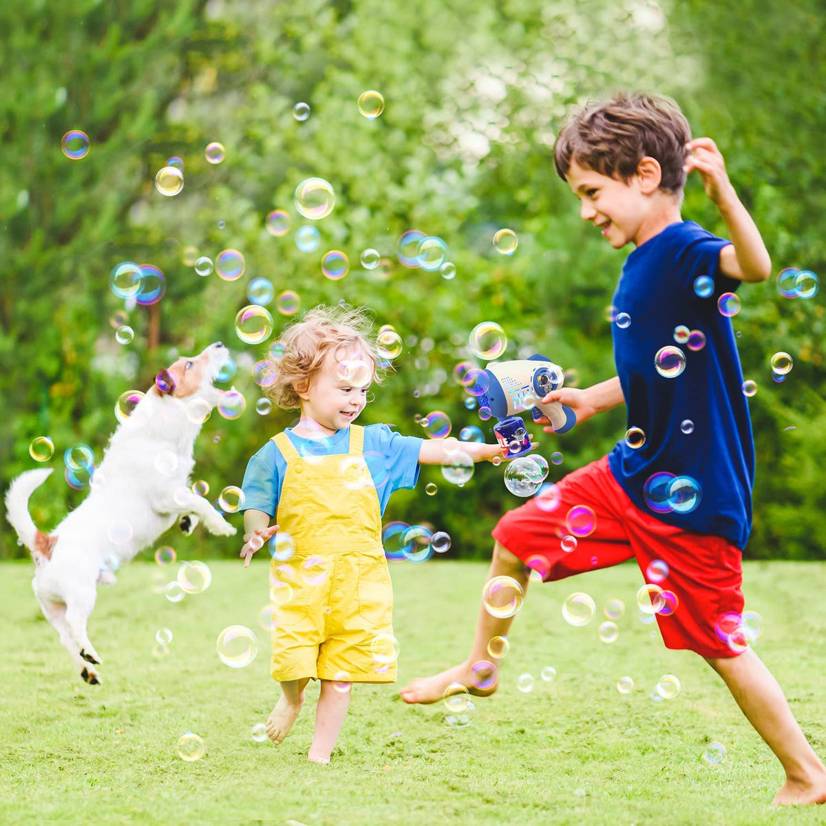 EagleStone bubble gun 8-hole design creates dense bubble clouds