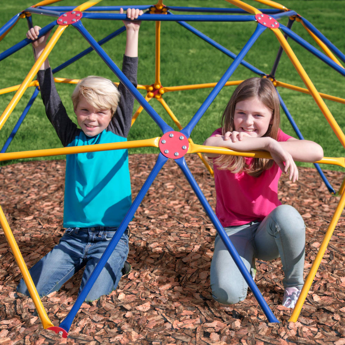 Easy Outdoor Space Dome Climber weight-capacity graphic notes 1000 lbs.