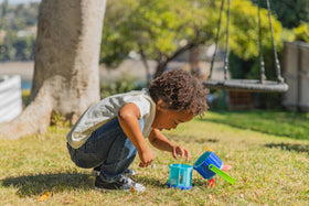 Educational Insights Rocknoculars activity guide supports guided science play.