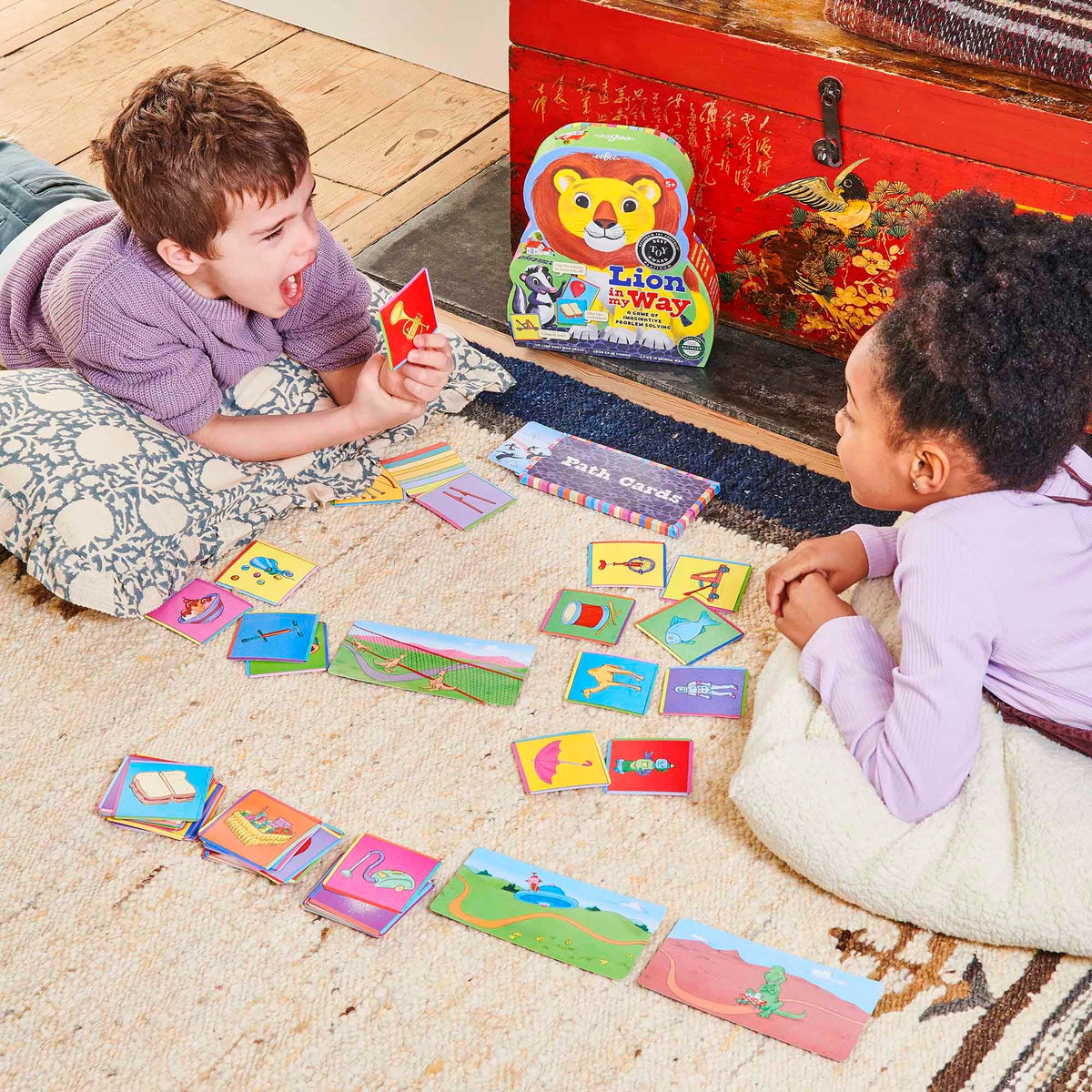 Lion-shaped box design highlighting sustainable materials and kid-friendly packaging