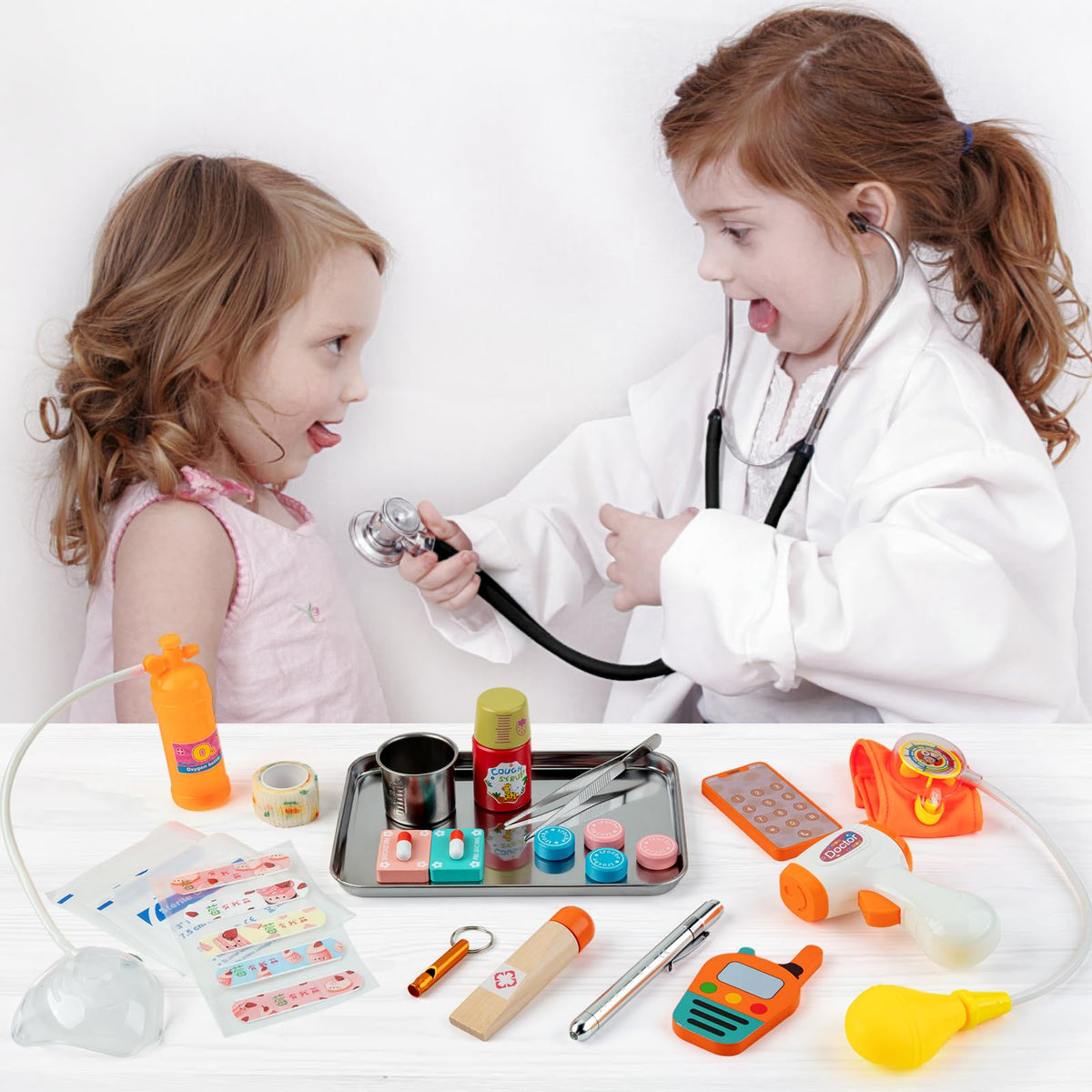 EFO SHM Kids Doctor Kit doctor costume boosts role play immersion.