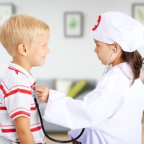 EFO SHM Kids Doctor Kit stethoscope imitates heartbeat sounds during play.