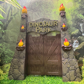 EKU EASYKU dinosaur play scene sparks storytelling and exploration.