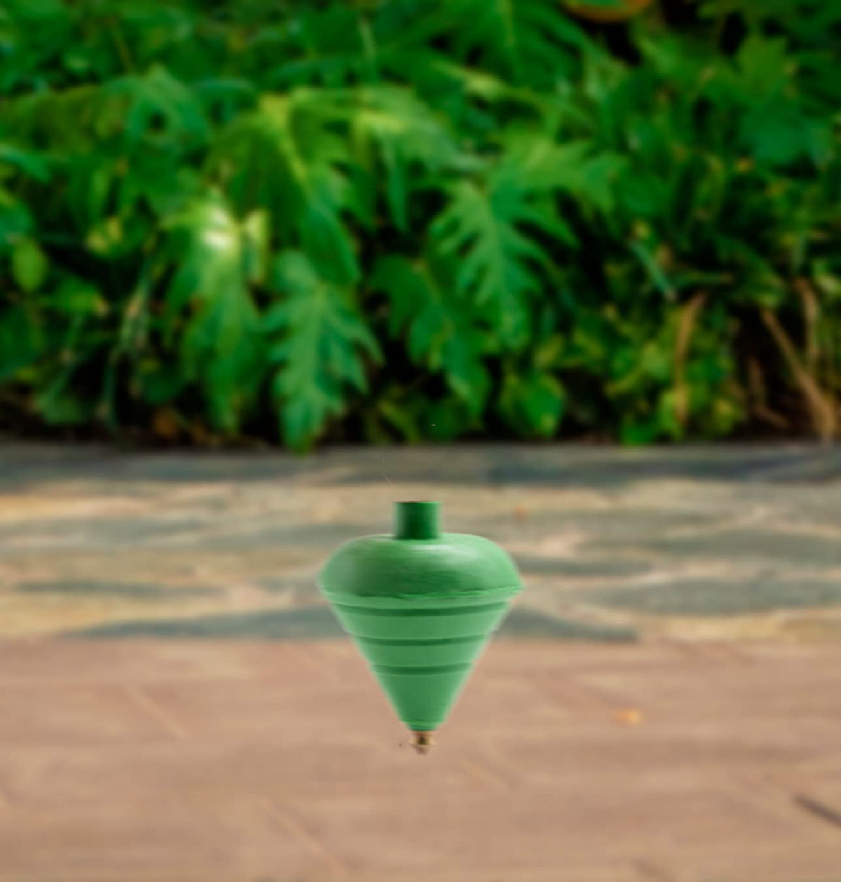 ELIASM Spinning Top Trompo in a gift-ready set for kids and adults