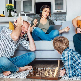 ELONGDI magnetic chess pieces with felt bottoms for non-slip use