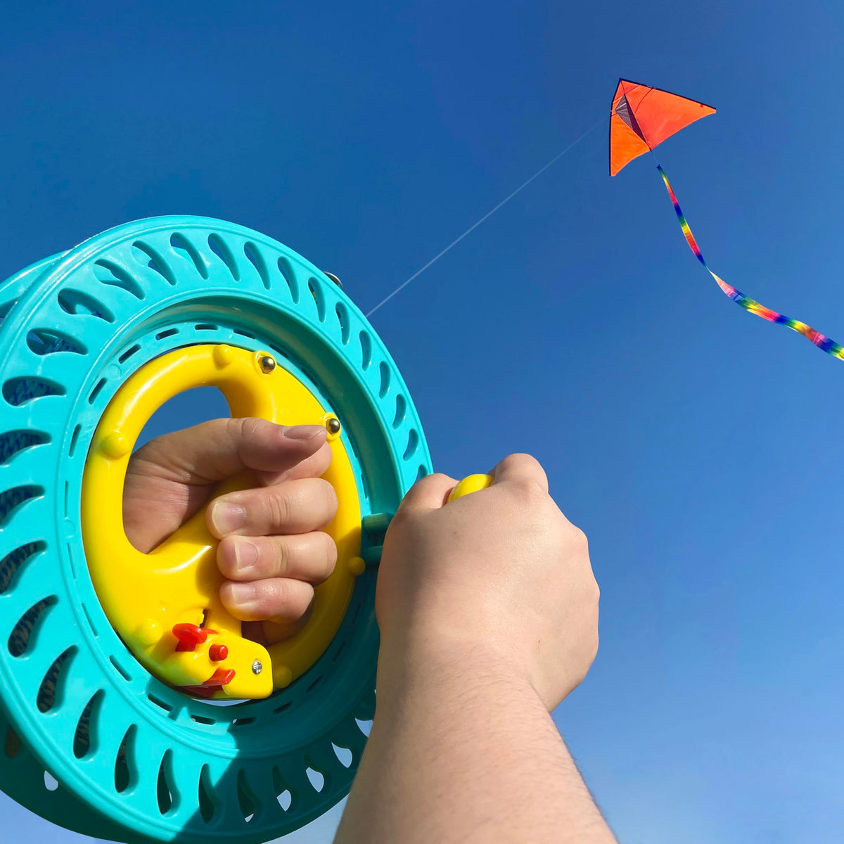 Emma Kites reel with smooth rotation supports steady line payout.