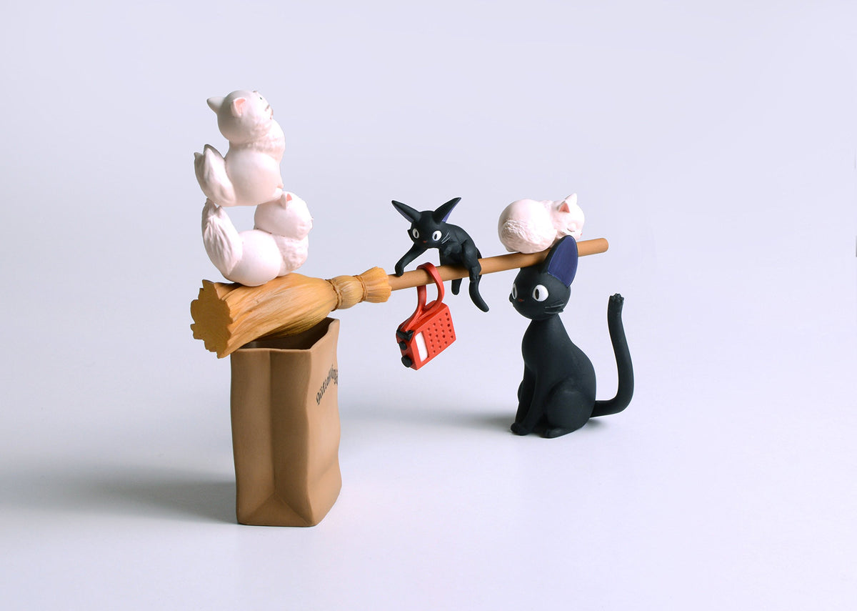 Ensky Jiji Nosechara characters in a multi-figure display for collectors.