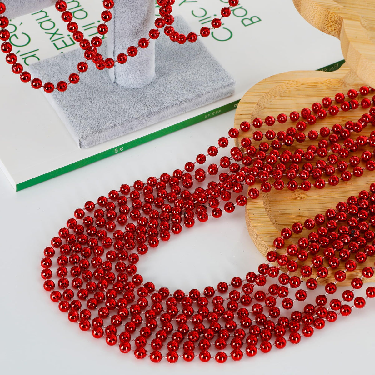 EOBOH red toy necklaces 100pcs ready for party favors and costumes
