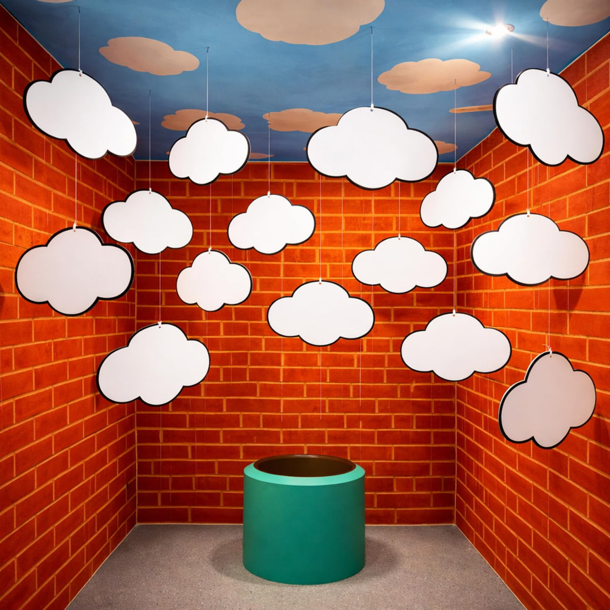 Epakh cloud hanging decor 30 cm enhances festive room ambiance.