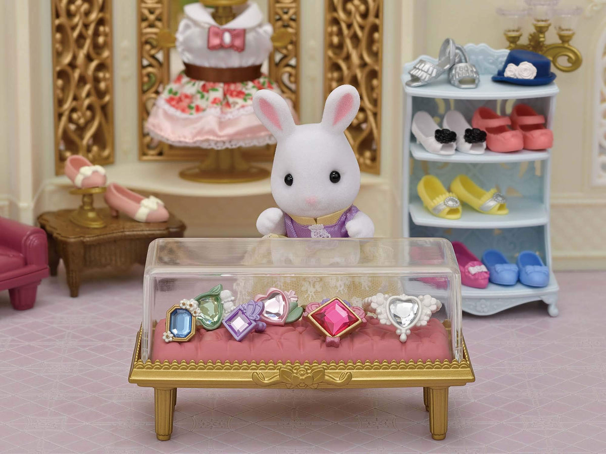 Epoch Sylvanian set jewelry and outfits with light-catching stones