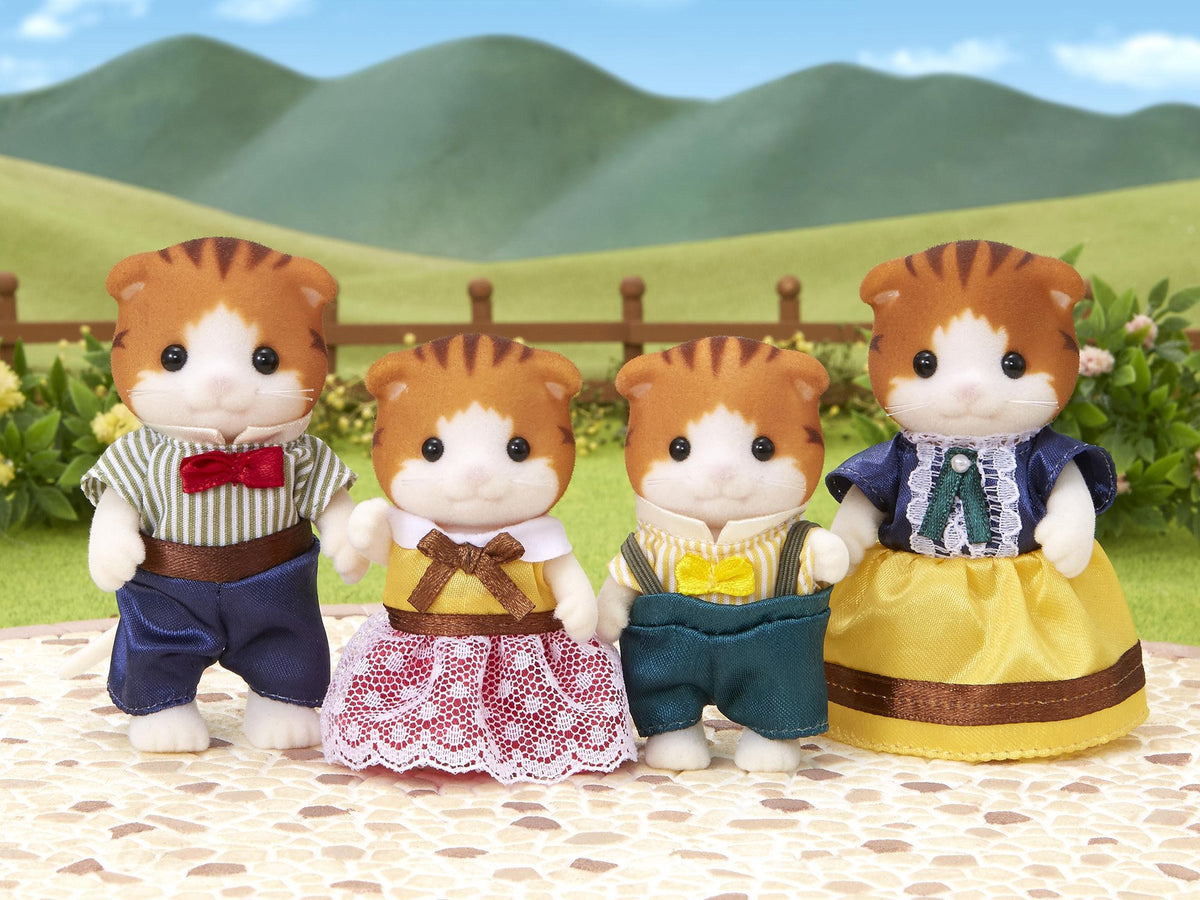 Epoch Sylvanian Maple Cat Mom with seasonal fruits for gelato pretend play