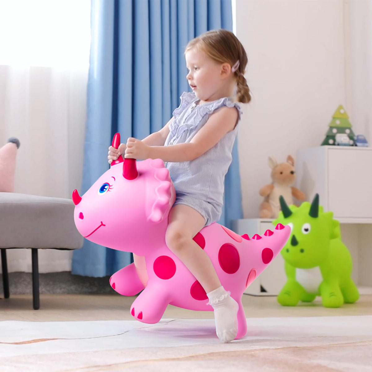 Everich Toy easy inflation setup with pump for quick use.