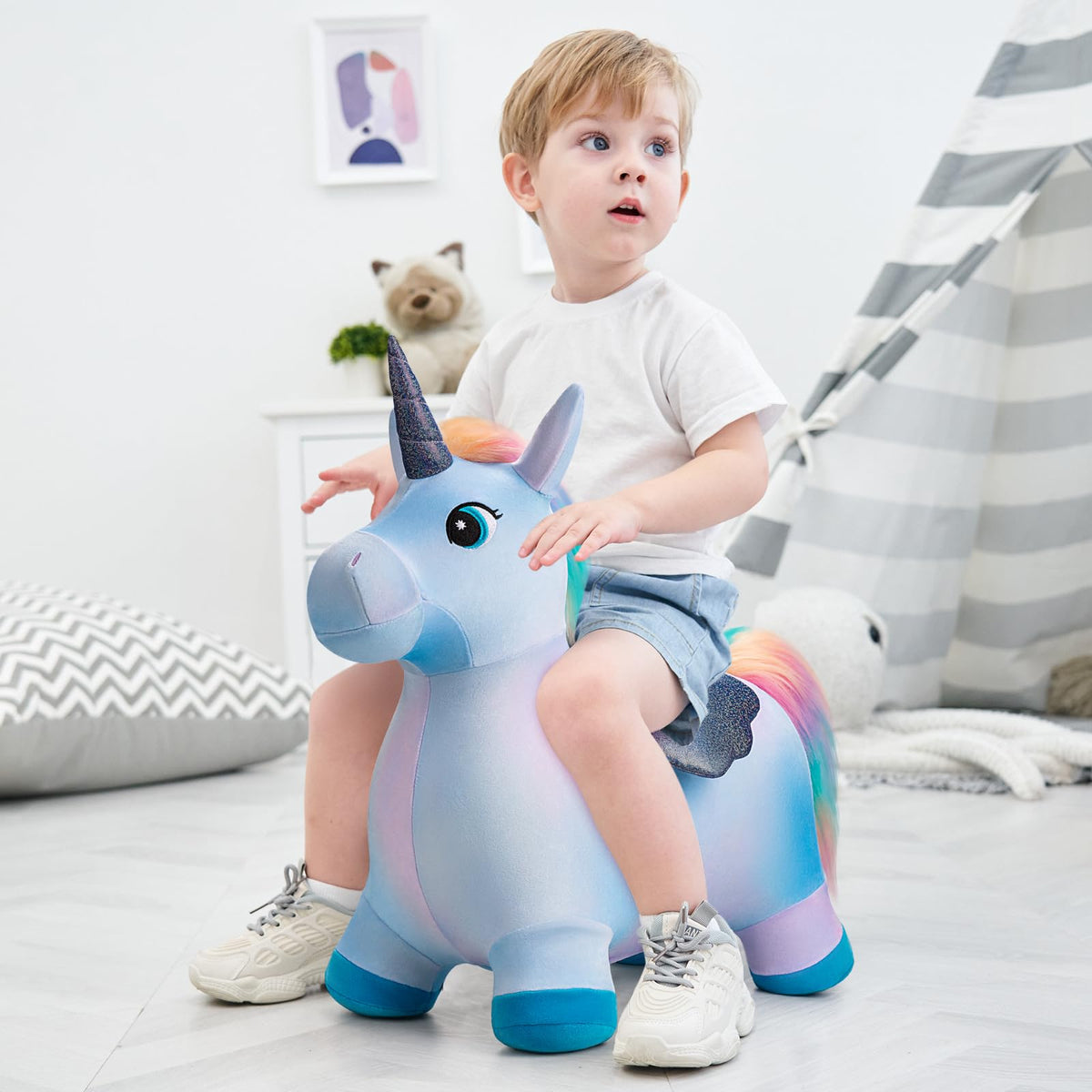 Everich Toy Unicorn Bouncy Hopper wings highlight vivid design fueling imagination