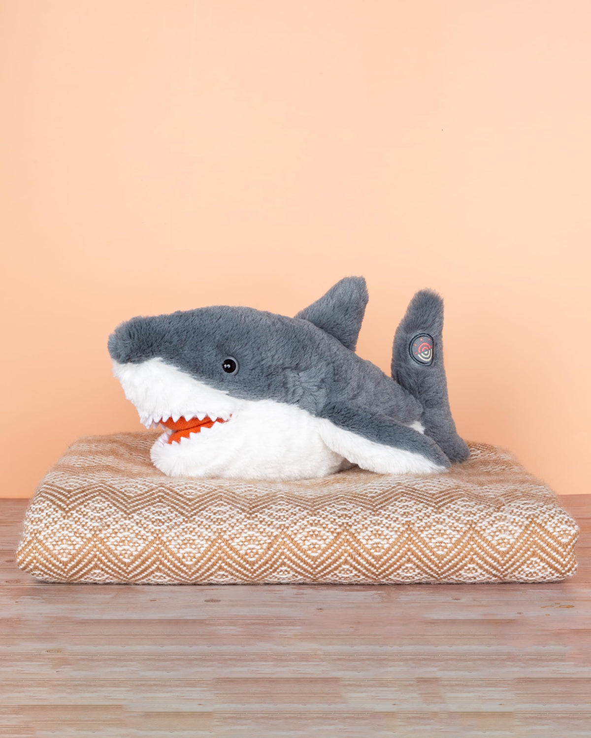 Fahlo Tracking Plush migration map graphic supports educational exploration.