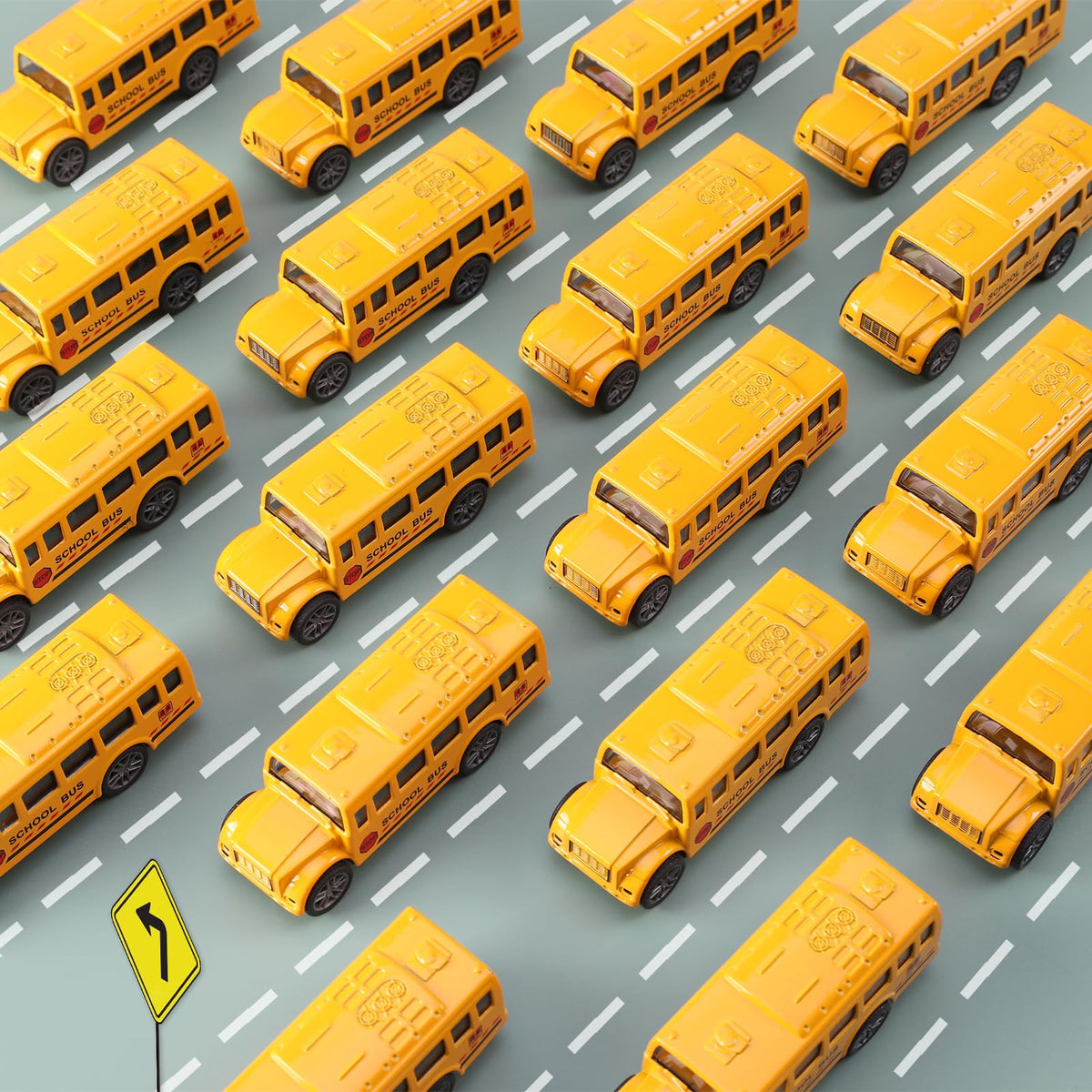 FANELEQU yellow bus set makes a thoughtful gift for birthdays and holidays.