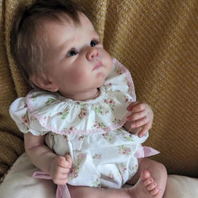 FASMAS Reborn baby doll eyes highlight lifelike realism for creative pretend play.