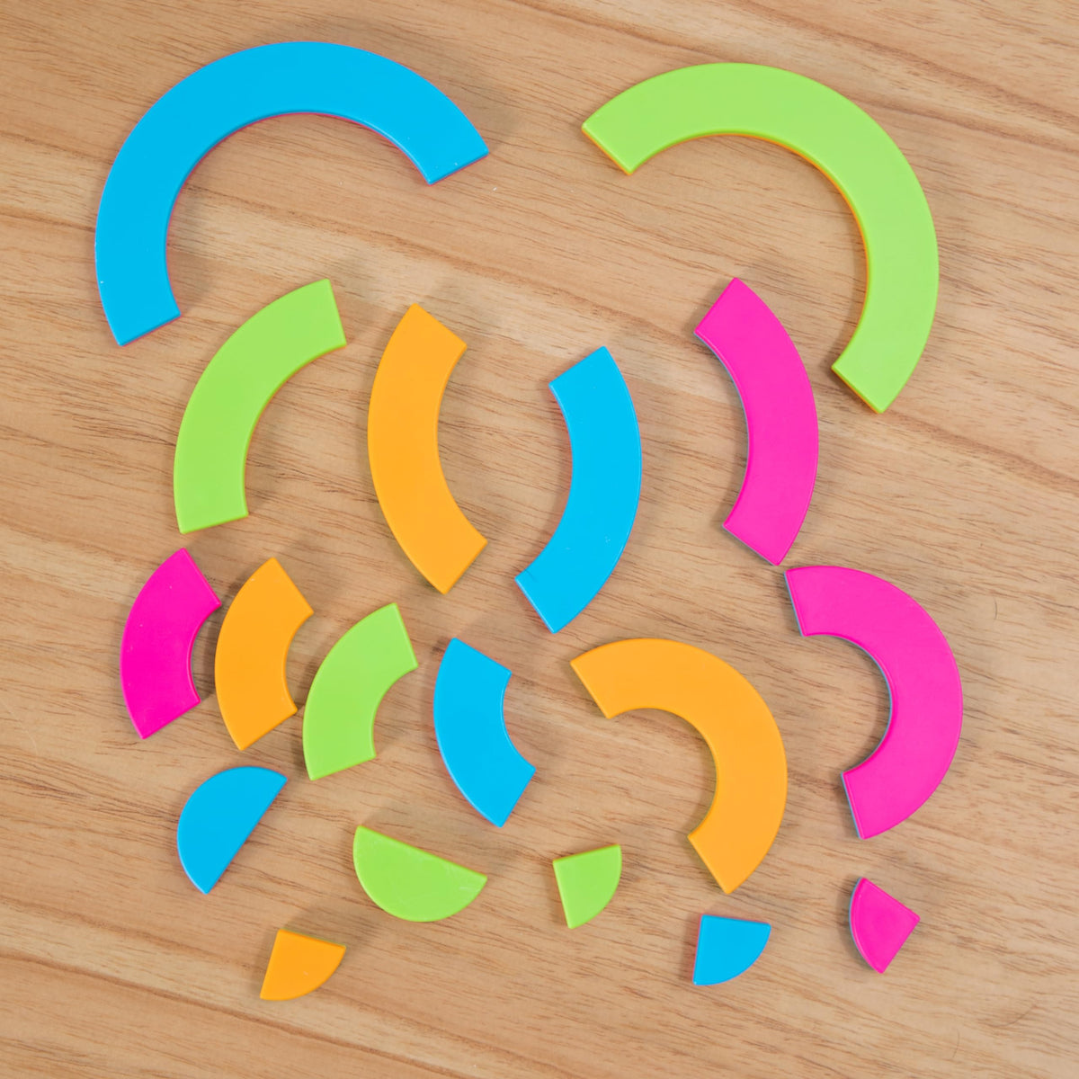 Fat Brain Toys Bugzzle layout fits compact play spaces for homeschooling